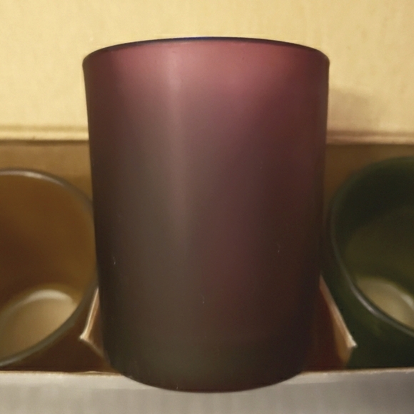 FineLife 5 Votive Candle Holder Set with Pebble Accents & Wooden Tray - Picture 6 of 7